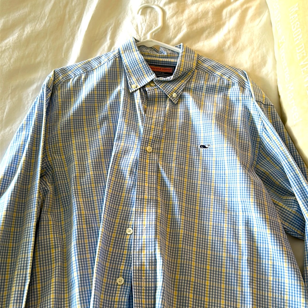 Vineyard vines shirt